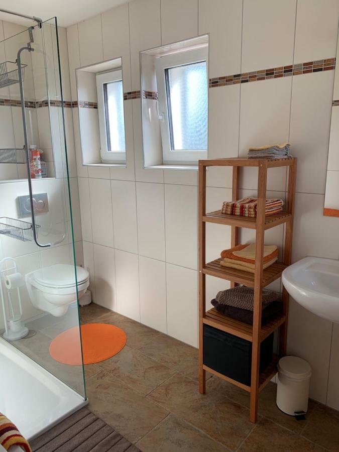 Moderne Ferienwohnung Mit Balkon Im Schoenen Saarland Dillingen Exterior foto