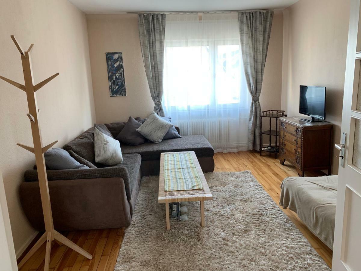 Moderne Ferienwohnung Mit Balkon Im Schoenen Saarland Dillingen Exterior foto