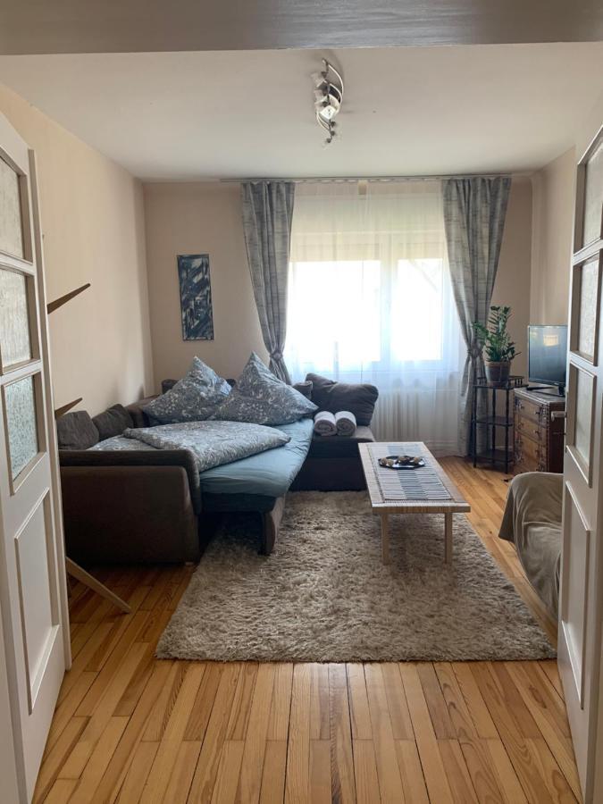 Moderne Ferienwohnung Mit Balkon Im Schoenen Saarland Dillingen Exterior foto